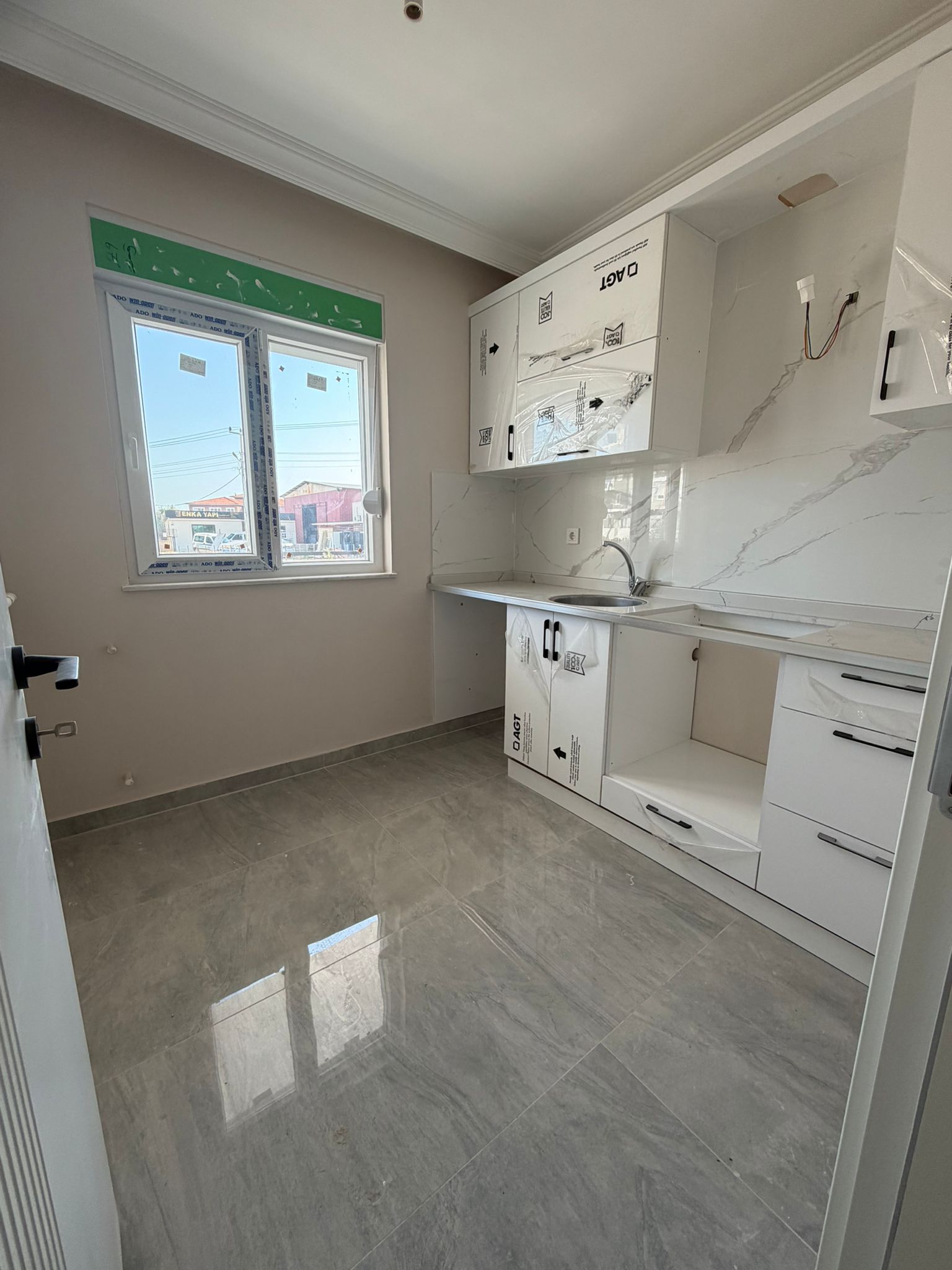 BÜYÜLTMEYE MÜSAİT DEMİREL MAHALLESİ AYRI MUTFAKLI GİRİŞ DAİRE