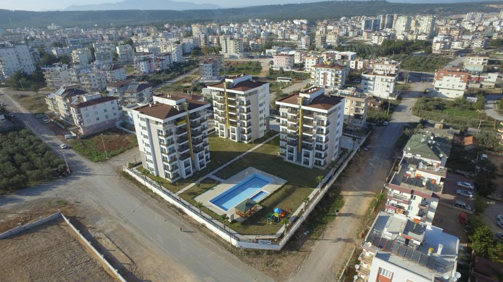 Varsak Karşıyaka da site içi lüks havuzlu çocuk oyun parklı 3+1 geniş daire